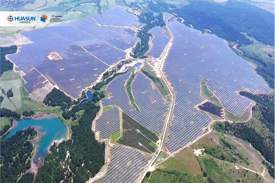 heterojunction-technology-driving-lower-lcoe-for-solar-plant-development-huasun-presents-taiyangnews-conference-02.jpg